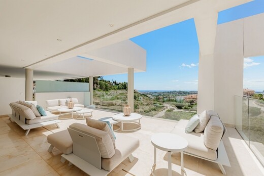 ATICO CON PISCINA PRIVADA Y VISTAS AL MAR, Марбелья