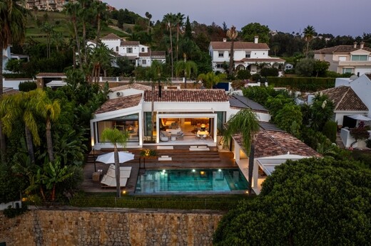 VILLA NAZARI NUEVA ANDALUCIA , MARBELLA, Марбелья