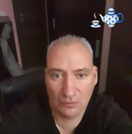 парень ишет девушку женщину для дружбы, Барселона