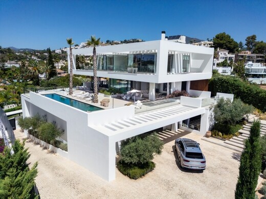 ESPECTACULAR VILLA CON VISTAS AL MAR, Benahavís