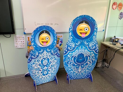Стенды, ростовые фигуры, декорации, баннеры, конст, Барселона