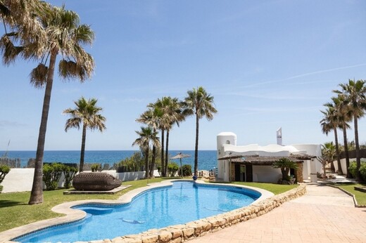 CASA EN LA PLAYA DE SOTOGRANDE, Manilva